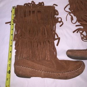 Fringe boots